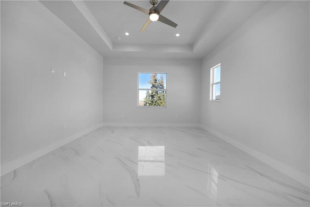 121 8th Ter, Cape Coral, FL 33909-17