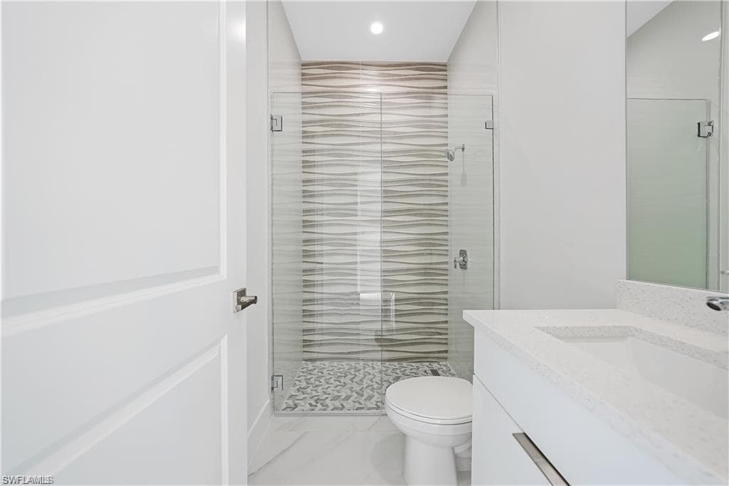 121 8th Ter, Cape Coral, FL 33909-29