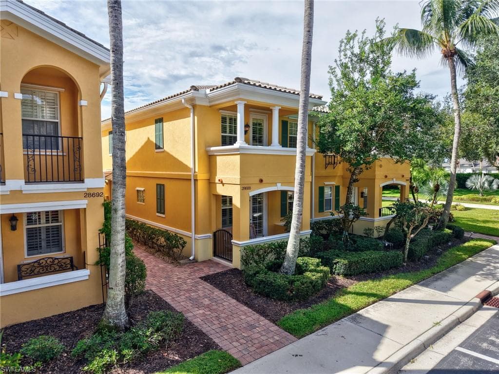 28688 Alessandria Cir, Bonita Springs, FL 34135-33