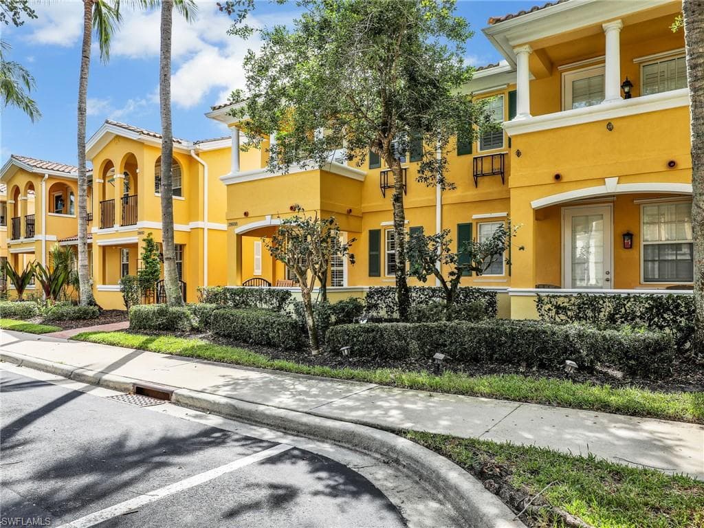 28688 Alessandria Cir, Bonita Springs, FL 34135-35