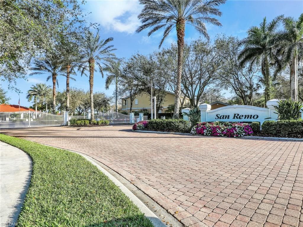 28688 Alessandria Cir, Bonita Springs, FL 34135-39