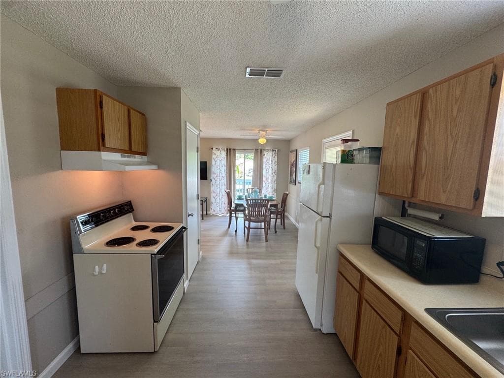 26330 Coventry Ln, Bonita Springs, FL 34135-18