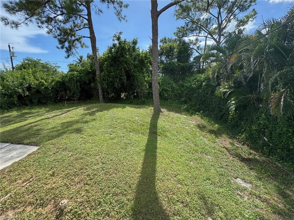26330 Coventry Ln, Bonita Springs, FL 34135-8