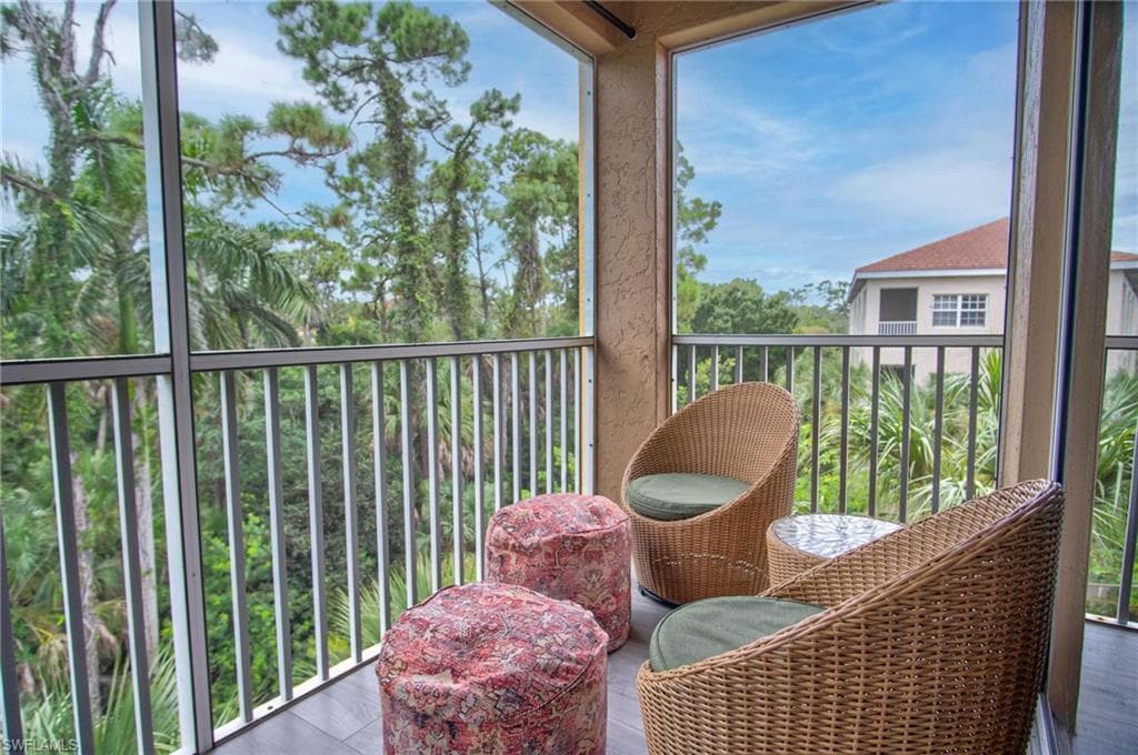 4450 Botanical Place Cir 406, Naples, FL 34112-12