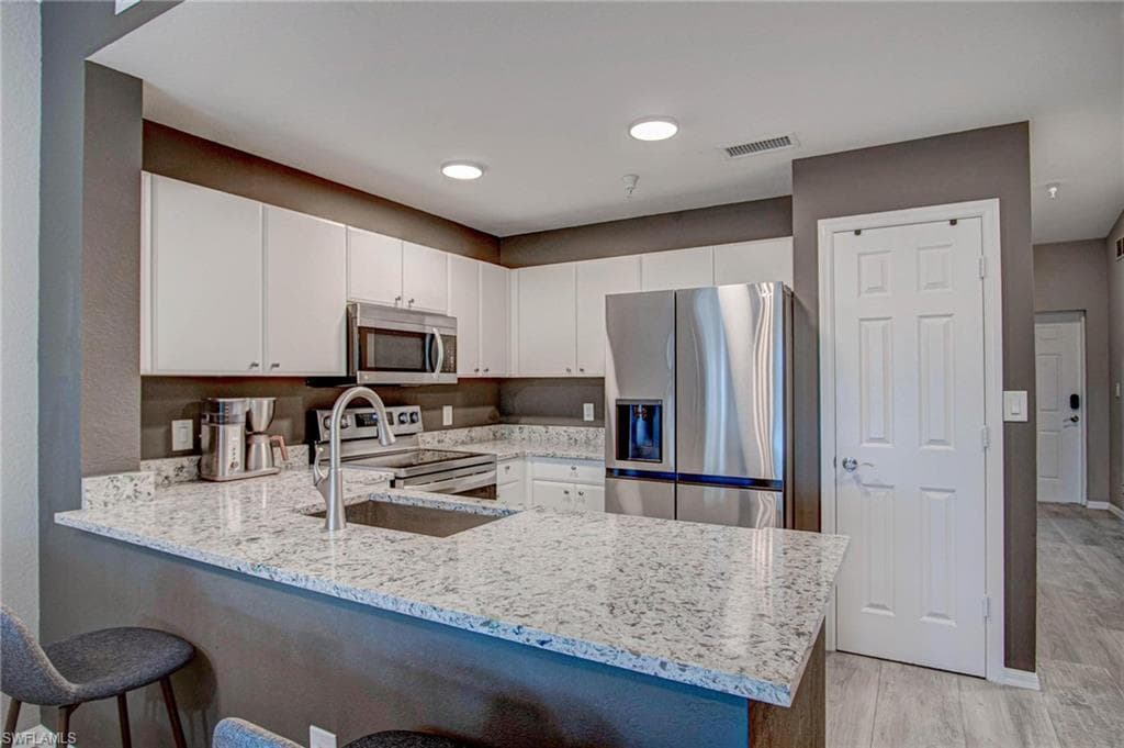 4450 Botanical Place Cir 406, Naples, FL 34112-16