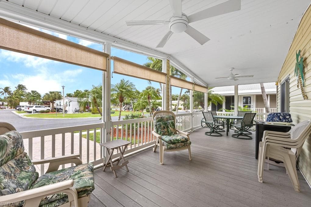 1328 Amethyst Lake Ln, Naples, FL 34114-10