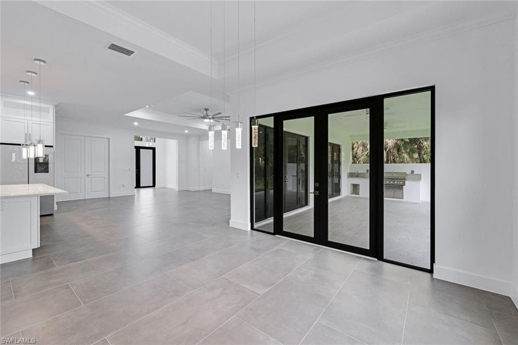 834 Wilson Blvd N, Naples, FL 34120-9