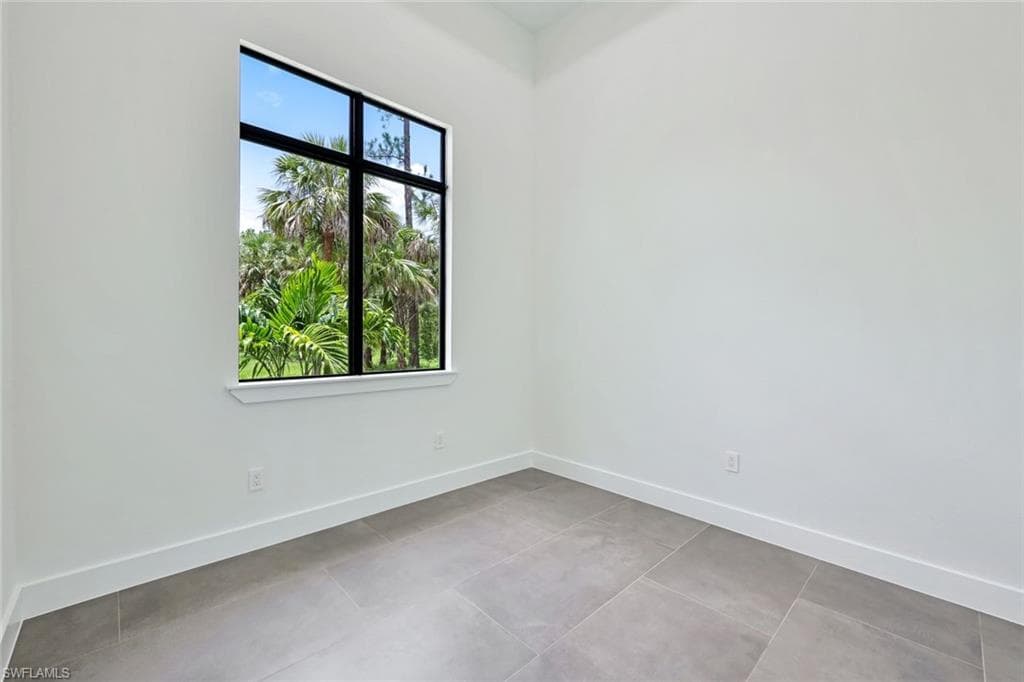 834 Wilson Blvd N, Naples, FL 34120-21