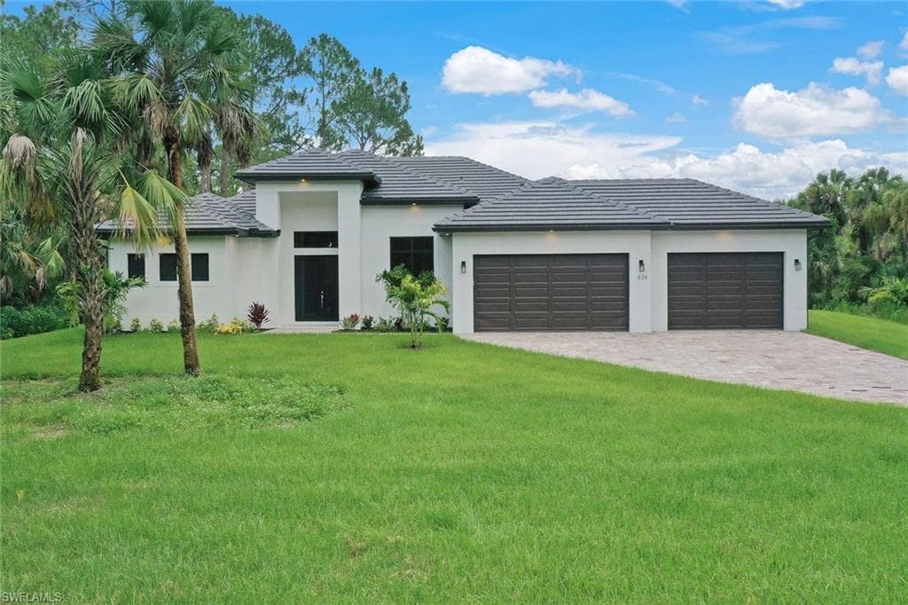 834 Wilson Blvd N, Naples, FL 34120-2