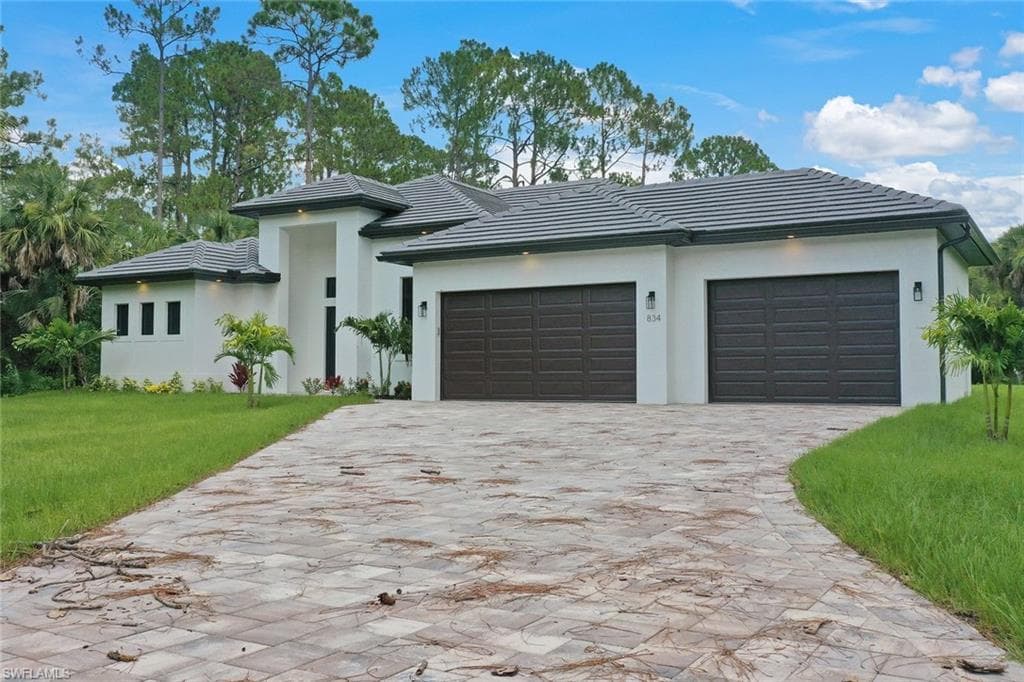 834 Wilson Blvd N, Naples, FL 34120-4