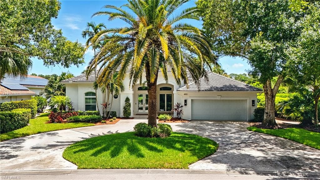 8192 Lowbank Dr, Naples, FL 34109-3