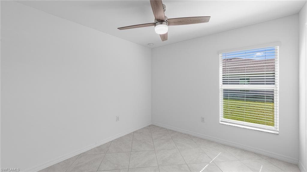 4016 4th St W, Lehigh Acres, FL 33971-18