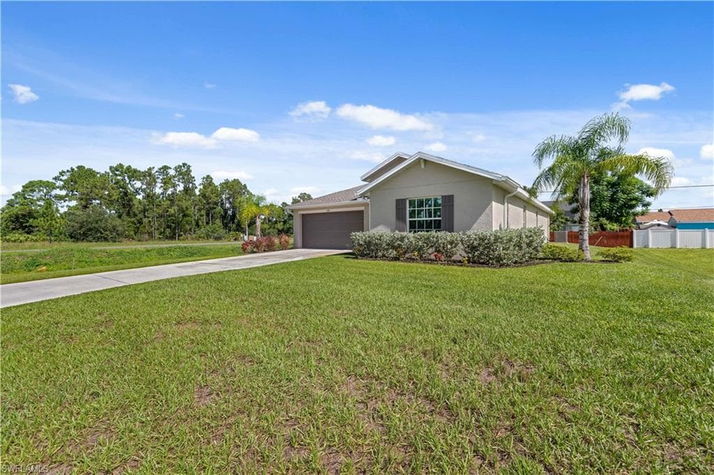 4016 4th St W, Lehigh Acres, FL 33971-3