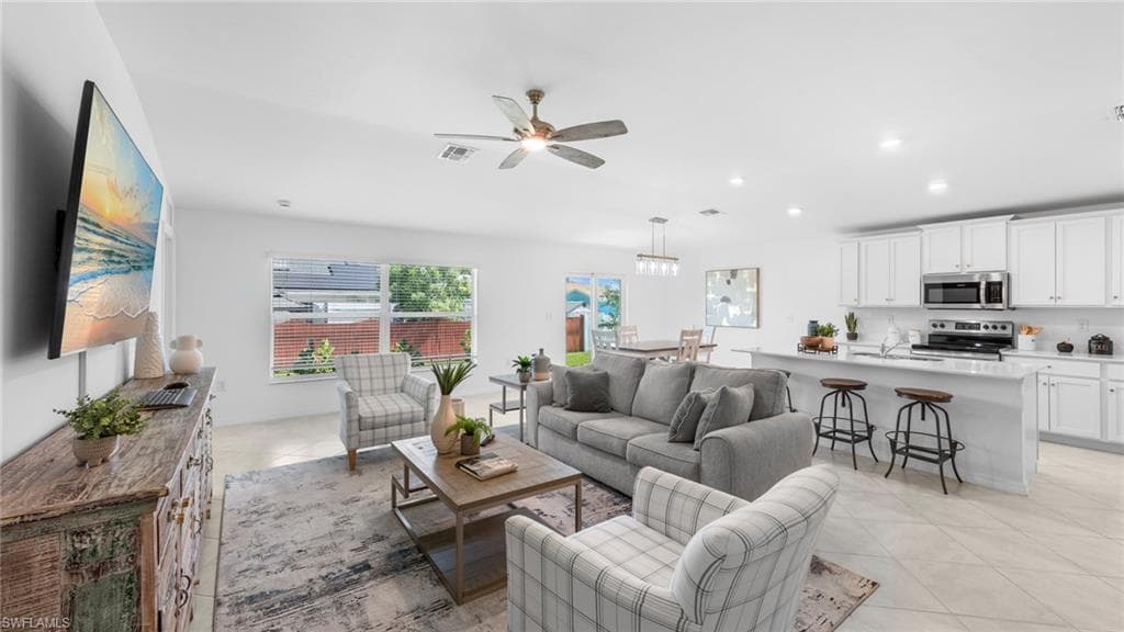 4016 4th St W, Lehigh Acres, FL 33971-7