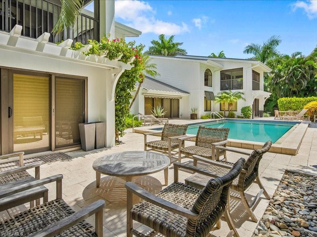 741 10th Ave S E, Naples, FL 34102-30