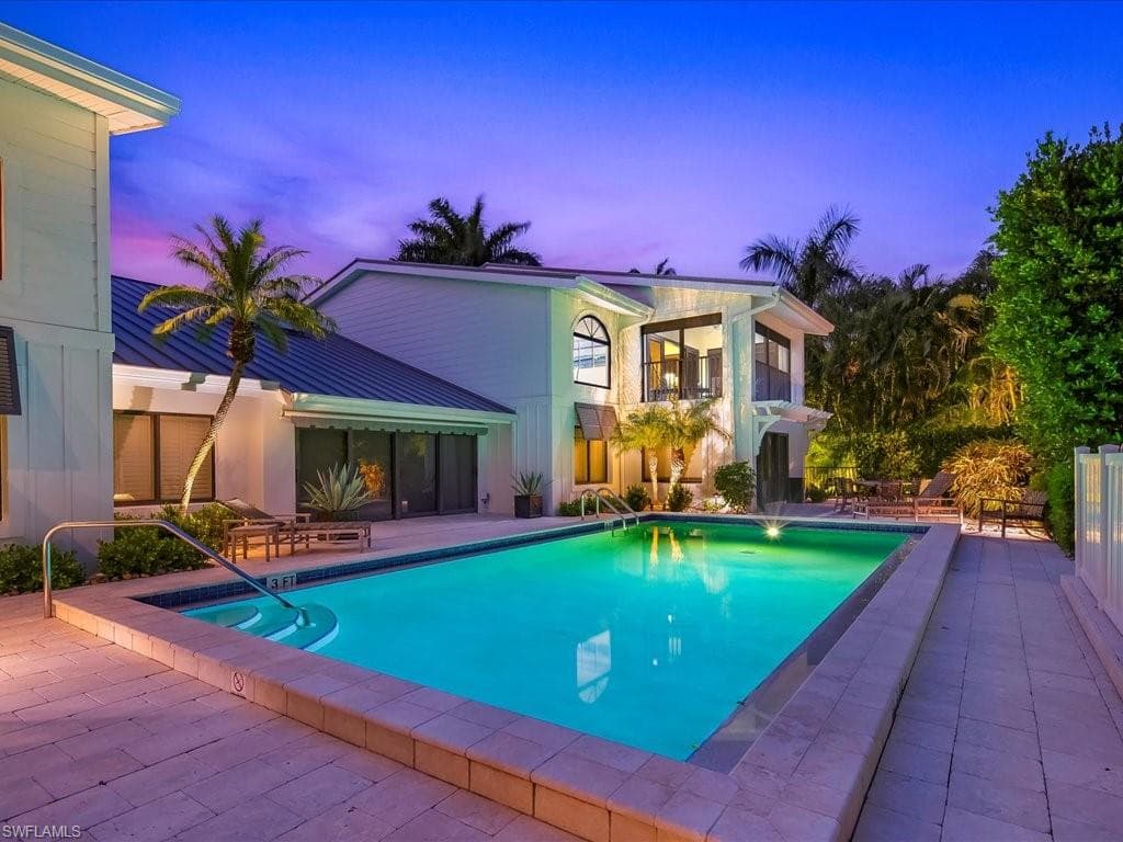 741 10th Ave S E, Naples, FL 34102-34