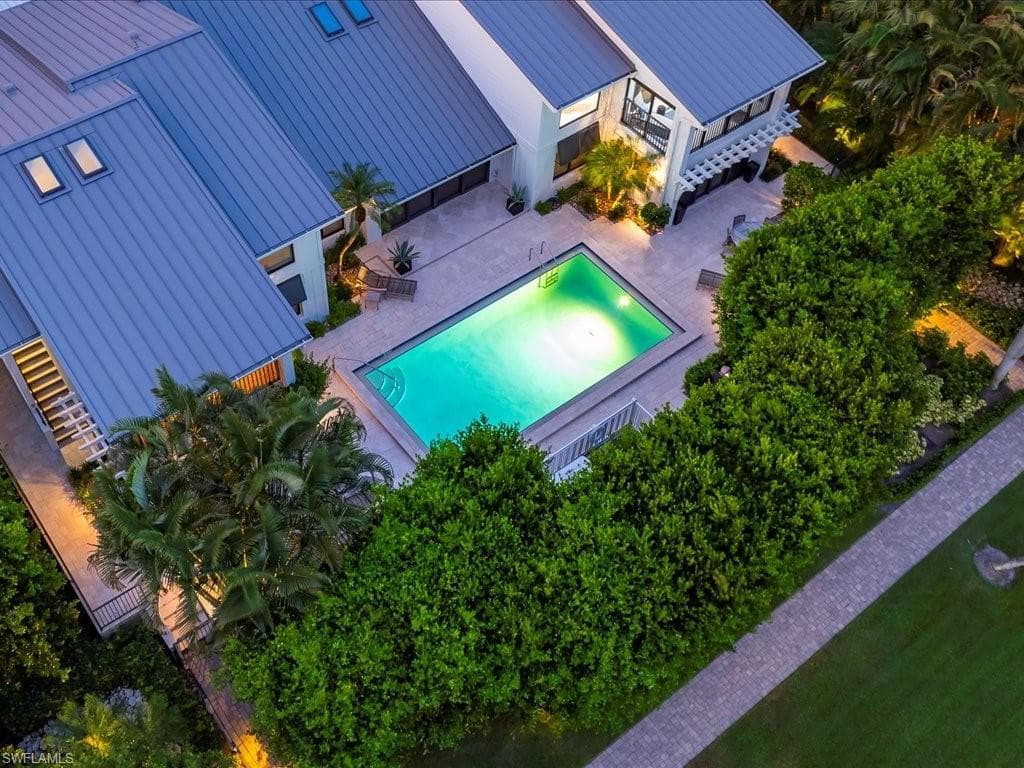741 10th Ave S E, Naples, FL 34102-37