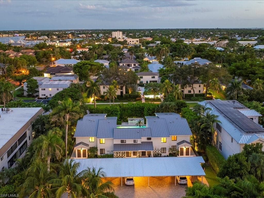 741 10th Ave S E, Naples, FL 34102-39