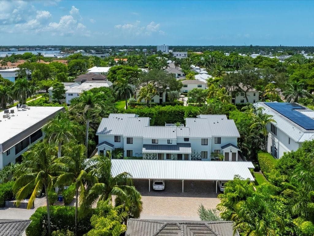 741 10th Ave S E, Naples, FL 34102-40