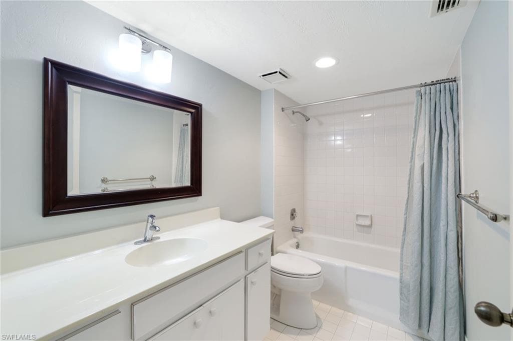 1510 Imperial Golf Course Blvd 111, Naples, FL 34110-18