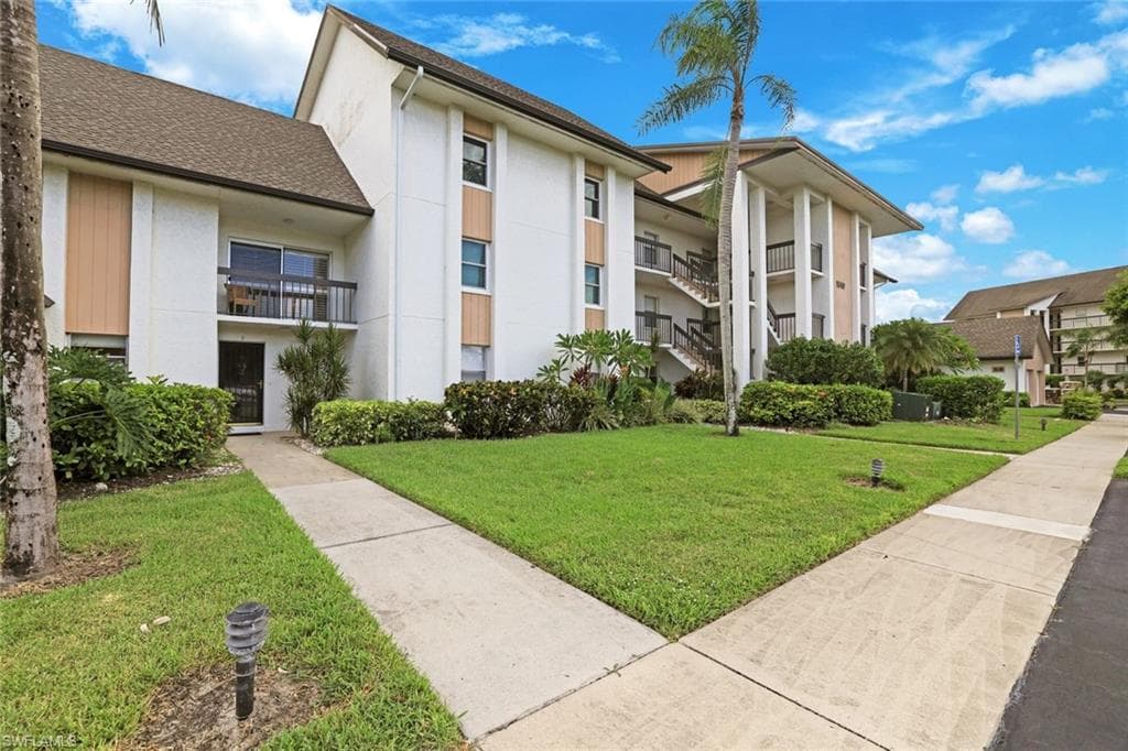 1510 Imperial Golf Course Blvd 111, Naples, FL 34110-3