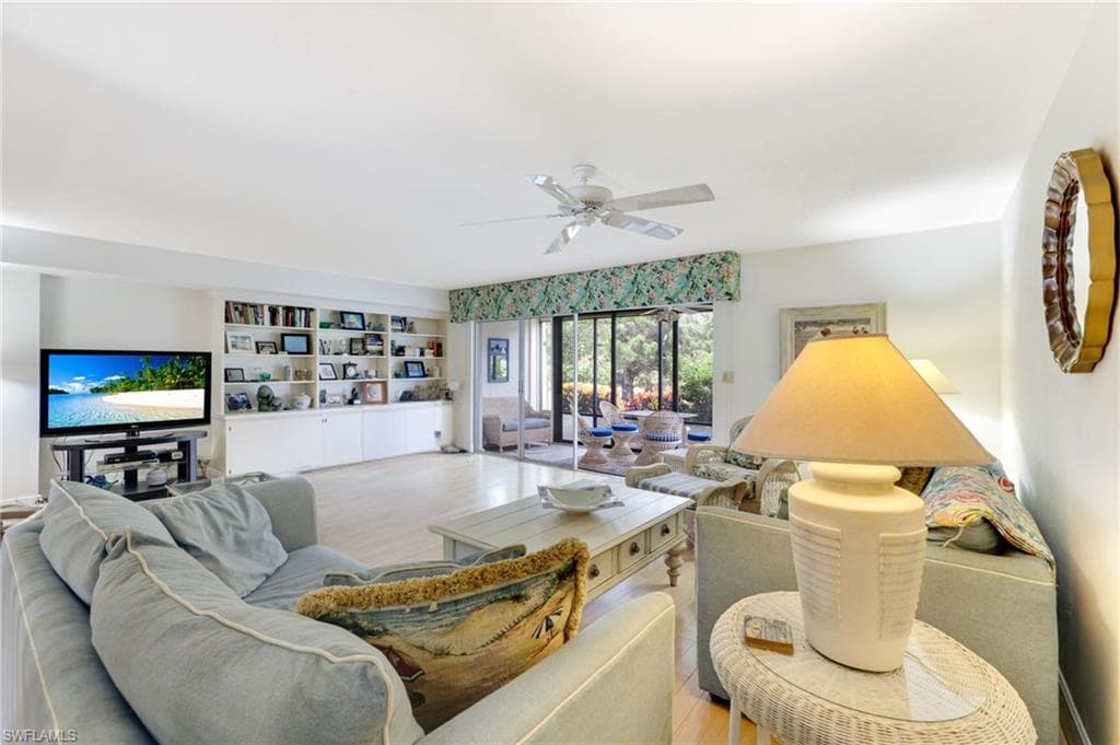 1510 Imperial Golf Course Blvd 111, Naples, FL 34110-4