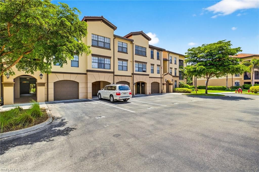 12955 Positano Cir 305, Naples, FL 34105-13