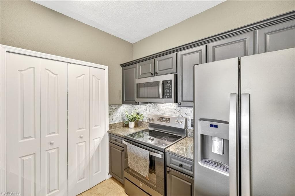 12955 Positano Cir 305, Naples, FL 34105-8