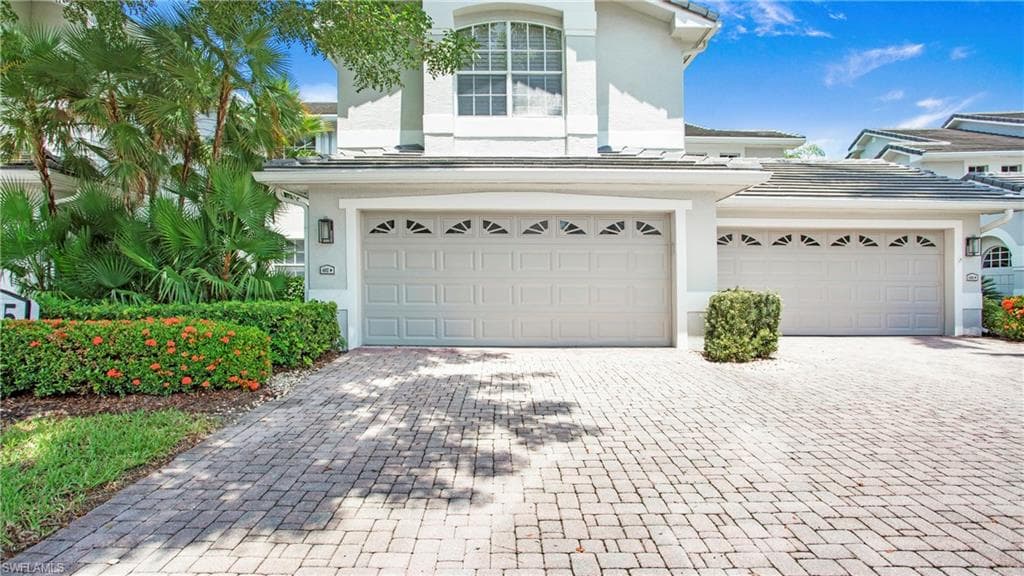 6025 Pinnacle Ln 6-602, Naples, FL 34110-25
