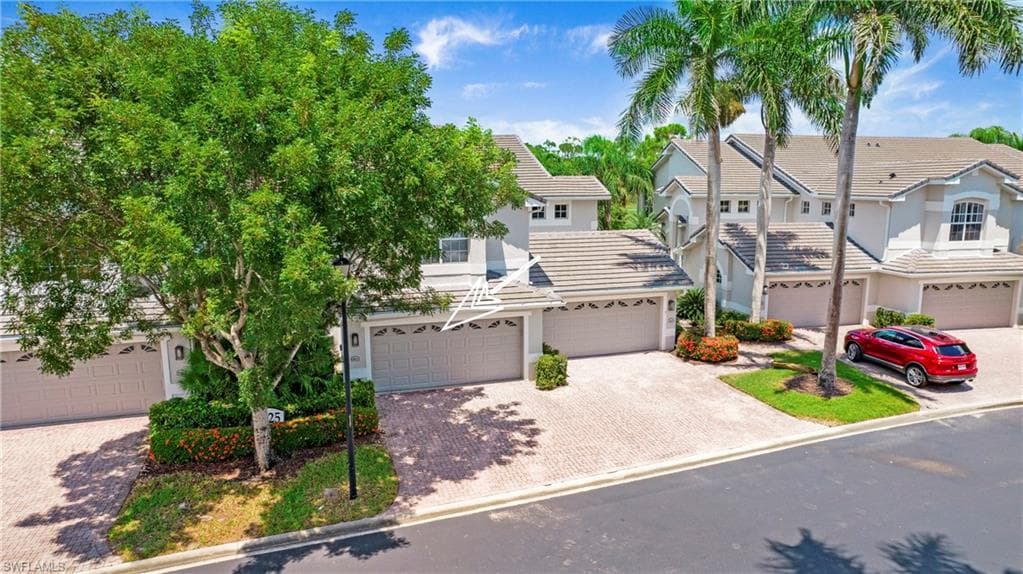 6025 Pinnacle Ln 6-602, Naples, FL 34110-26