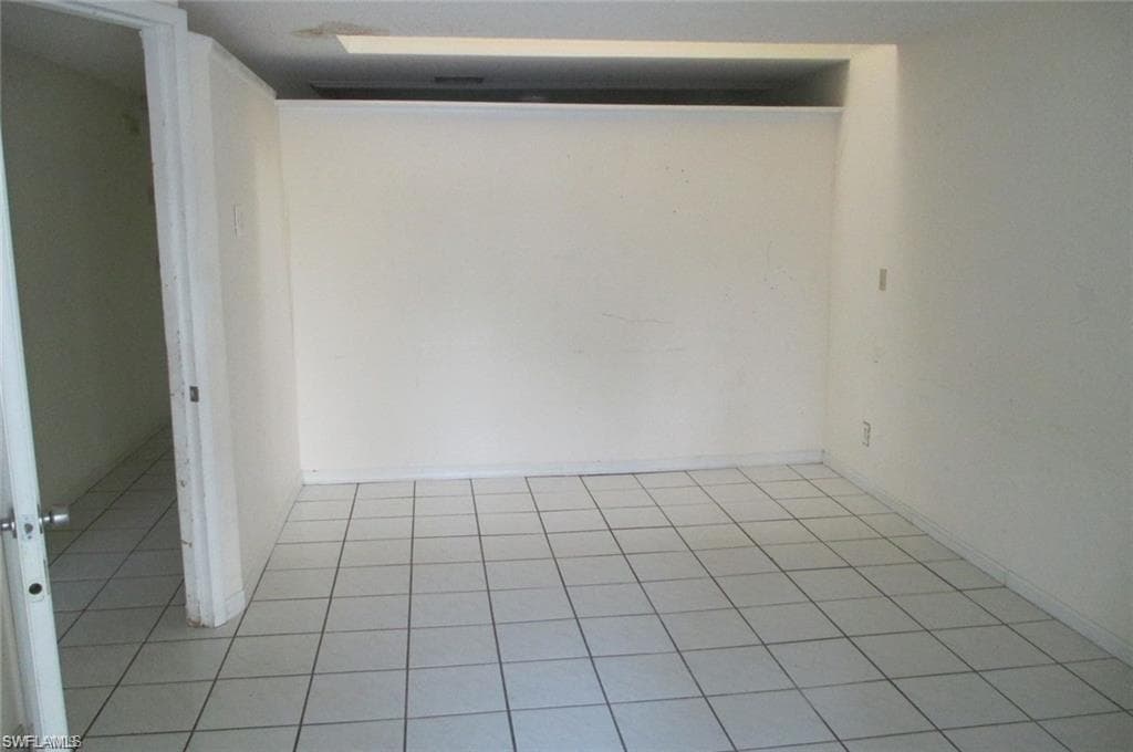 5395 Carolina Ave, Naples, FL 34113-5