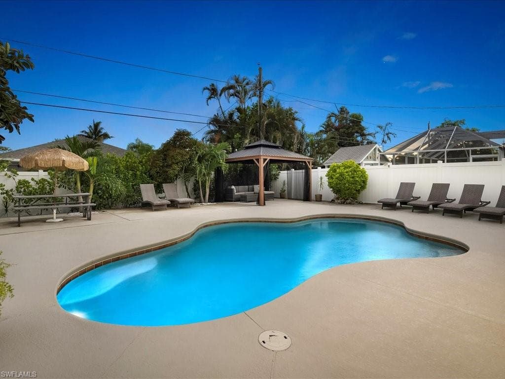 760 100th Ave N, Naples, FL 34108-29