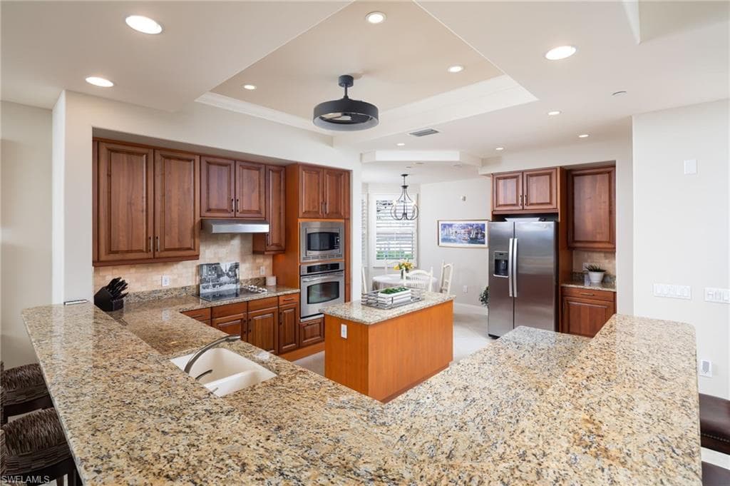 580 Avellino Isles Cir 202, Naples, FL 34119-11