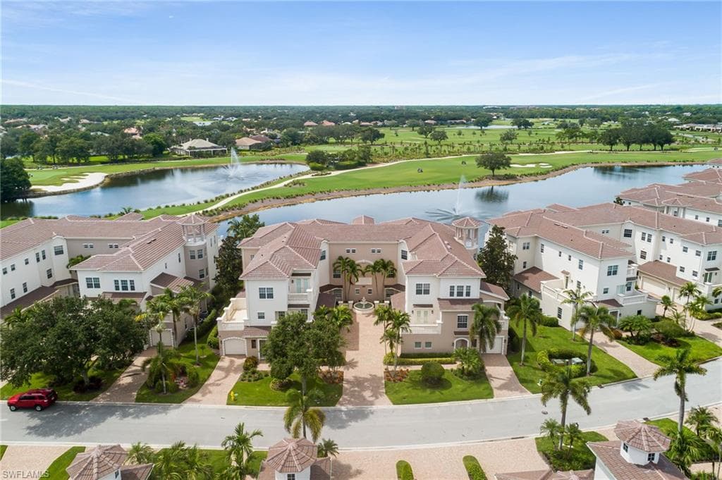 580 Avellino Isles Cir 202, Naples, FL 34119-1