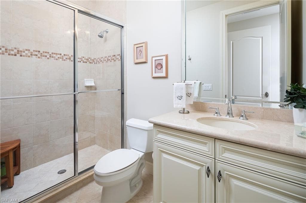 580 Avellino Isles Cir 202, Naples, FL 34119-24