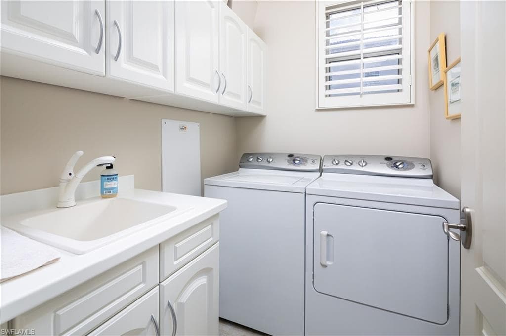 580 Avellino Isles Cir 202, Naples, FL 34119-28