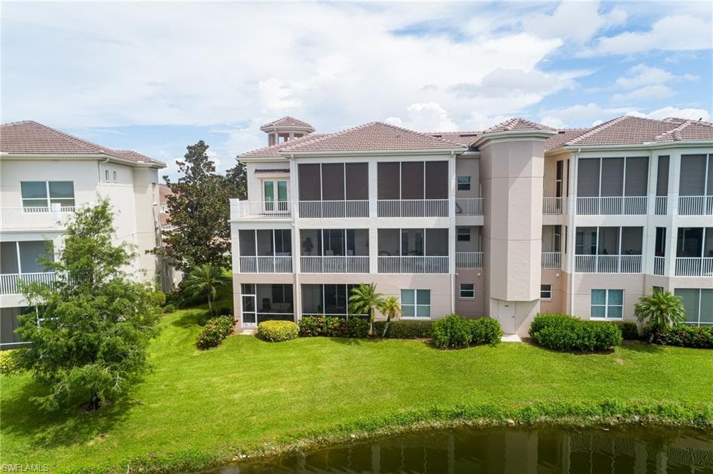 580 Avellino Isles Cir 202, Naples, FL 34119-36