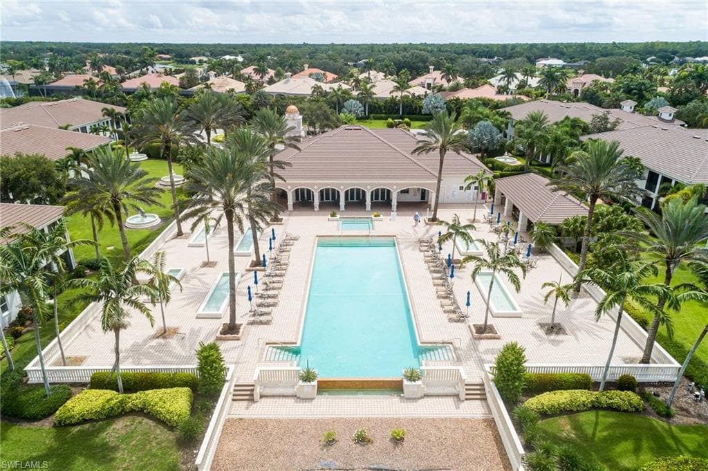 580 Avellino Isles Cir 202, Naples, FL 34119-37