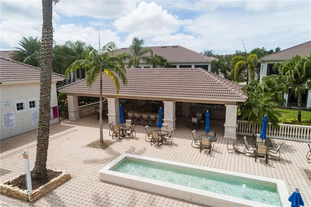 580 Avellino Isles Cir 202, Naples, FL 34119-38