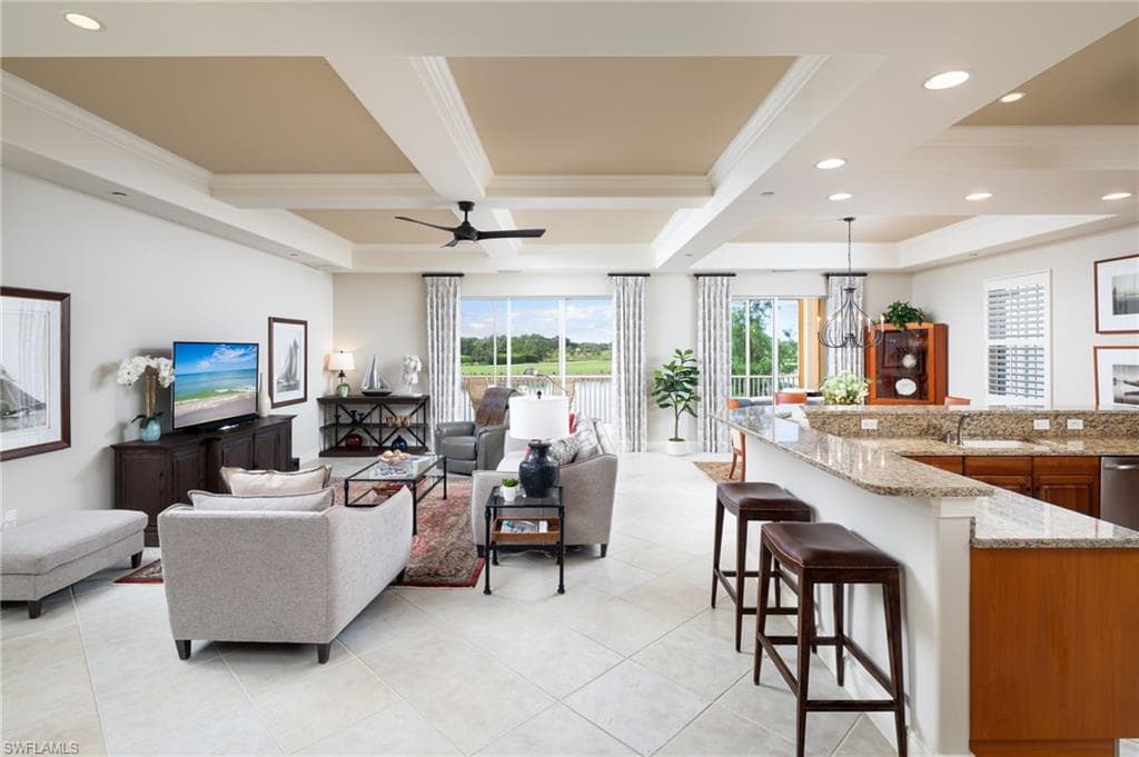 580 Avellino Isles Cir 202, Naples, FL 34119-3
