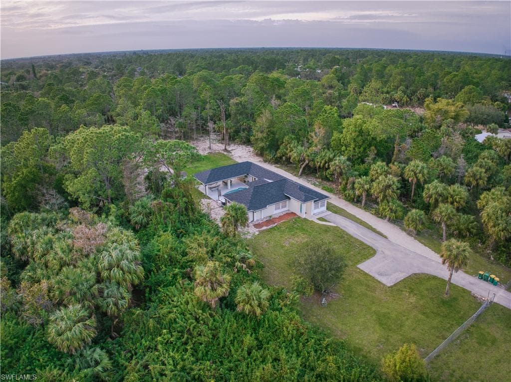 1011 9th St SW, Naples, FL 34117-19
