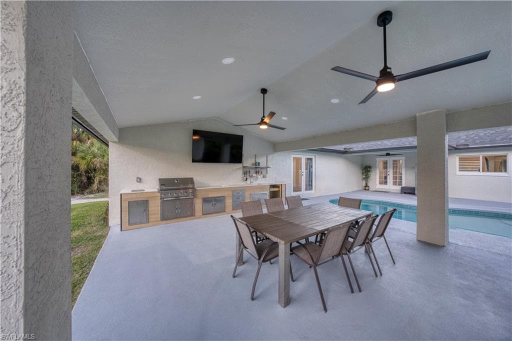 1011 9th St SW, Naples, FL 34117-29