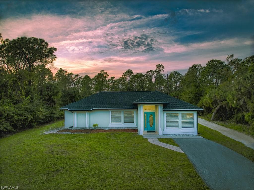 1011 9th St SW, Naples, FL 34117-31