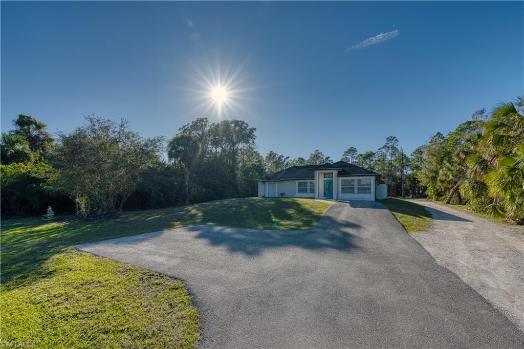 1011 9th St SW, Naples, FL 34117-32
