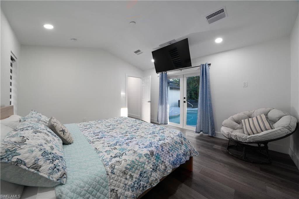 1011 9th St SW, Naples, FL 34117-35