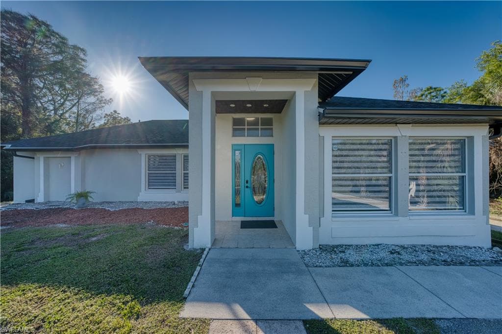 1011 9th St SW, Naples, FL 34117-43