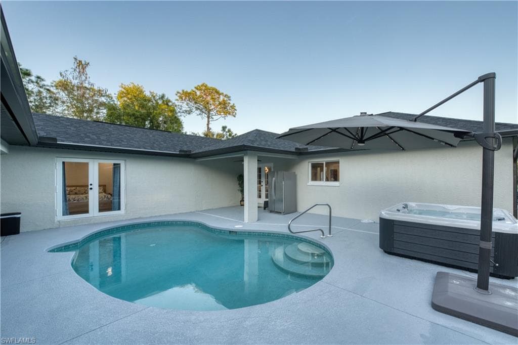 1011 9th St SW, Naples, FL 34117-47