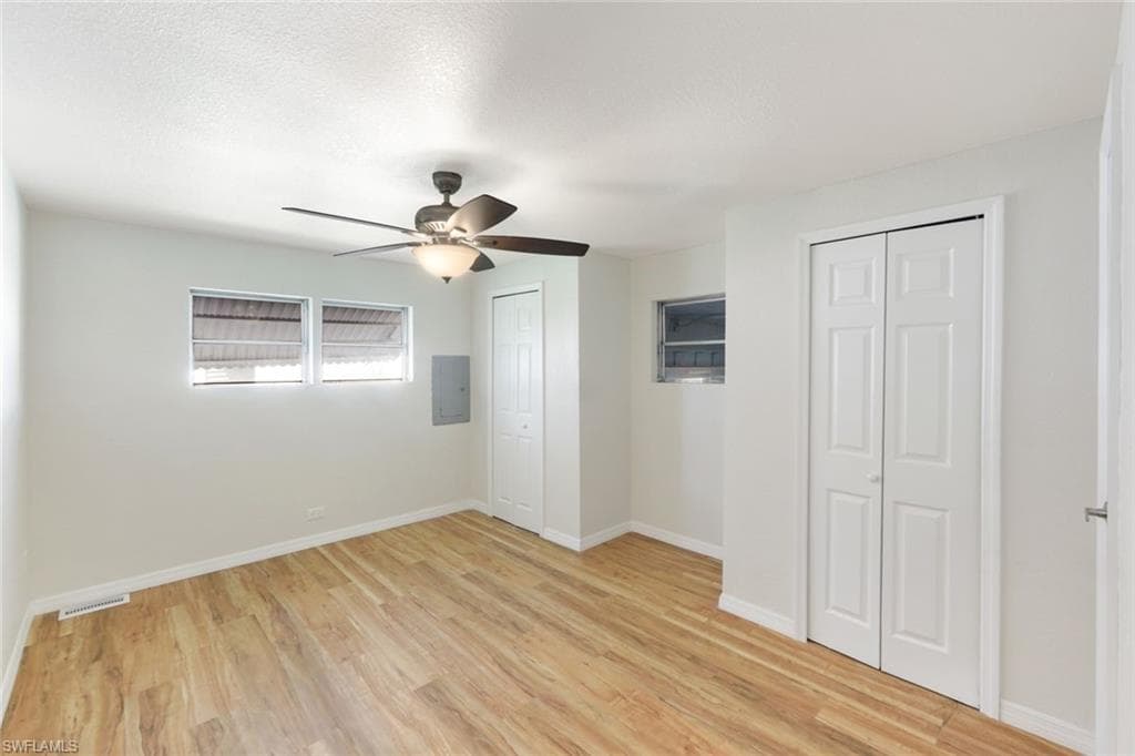 274 Yorkshire Ave, Fort Myers, FL 33908-23