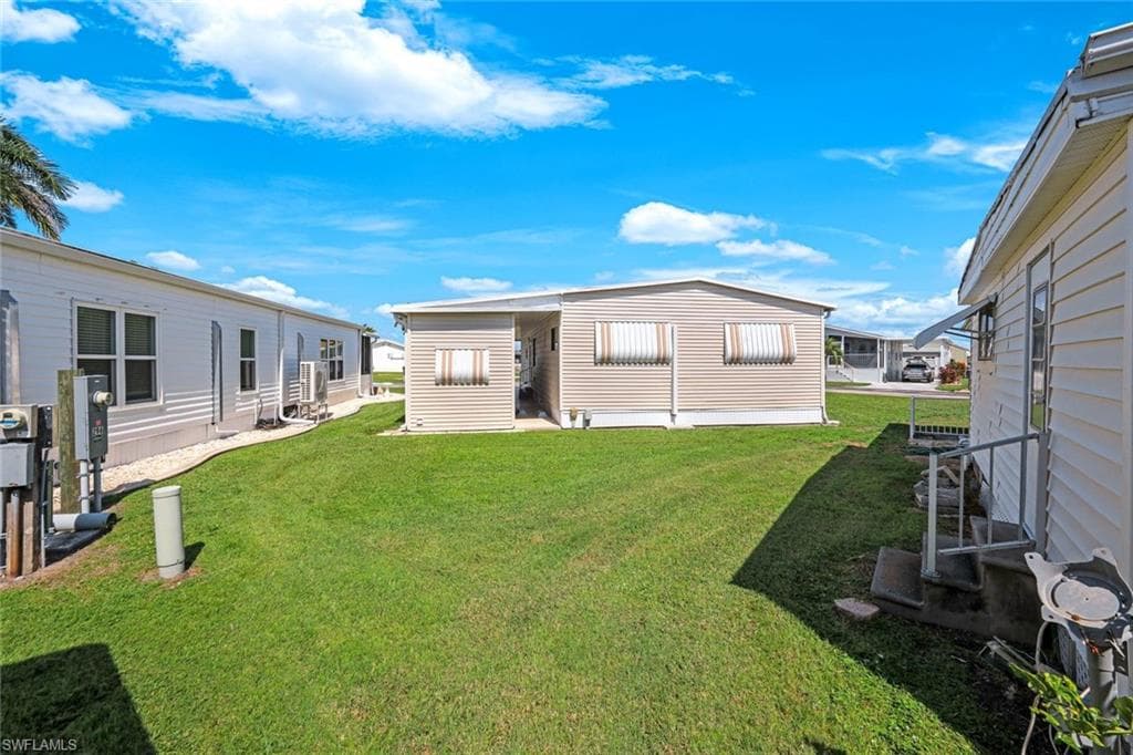 274 Yorkshire Ave, Fort Myers, FL 33908-30