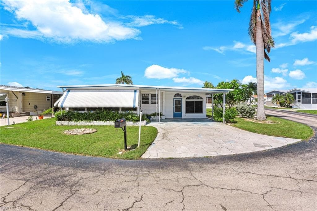 274 Yorkshire Ave, Fort Myers, FL 33908-4